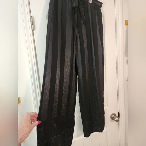 Victoria'a Secret NWT Black Striped Wide-Leg Palazzo Pants Silky Coquette XL - Picture 2 of 12